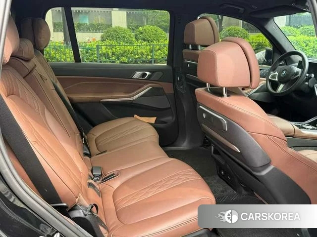 BMW X7 2024 Черный из Китая, фото 3