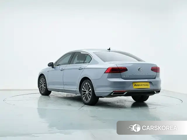 Volkswagen Magotan 2020 Silver/gray из Китая, фото 3