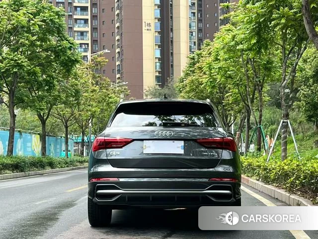 Audi Q3 2019 Темно-серый из Китая, фото 3