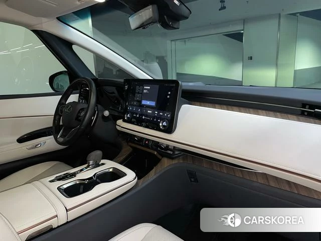 Lexus LM id 4353481 из Китая 23