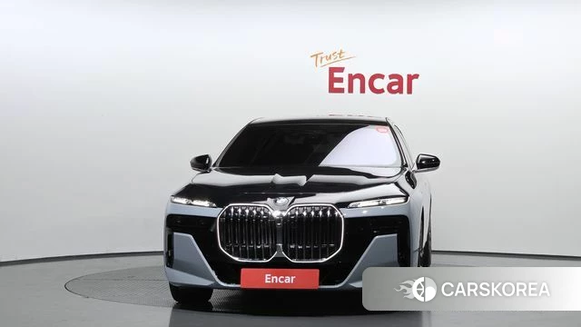 BMW 7 Series (G70) id 3890992 из Кореи 13