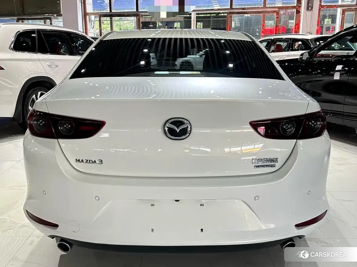 Mazda 3 2021 Белый из Китая, фото 5