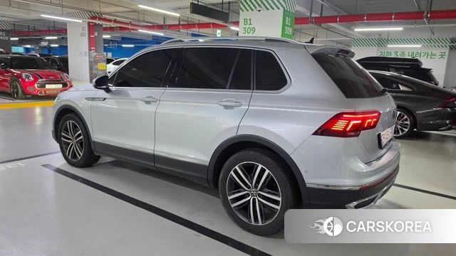 Volkswagen Tiguan second Generation 2021 Серебристо-серый из Кореи, фото 3