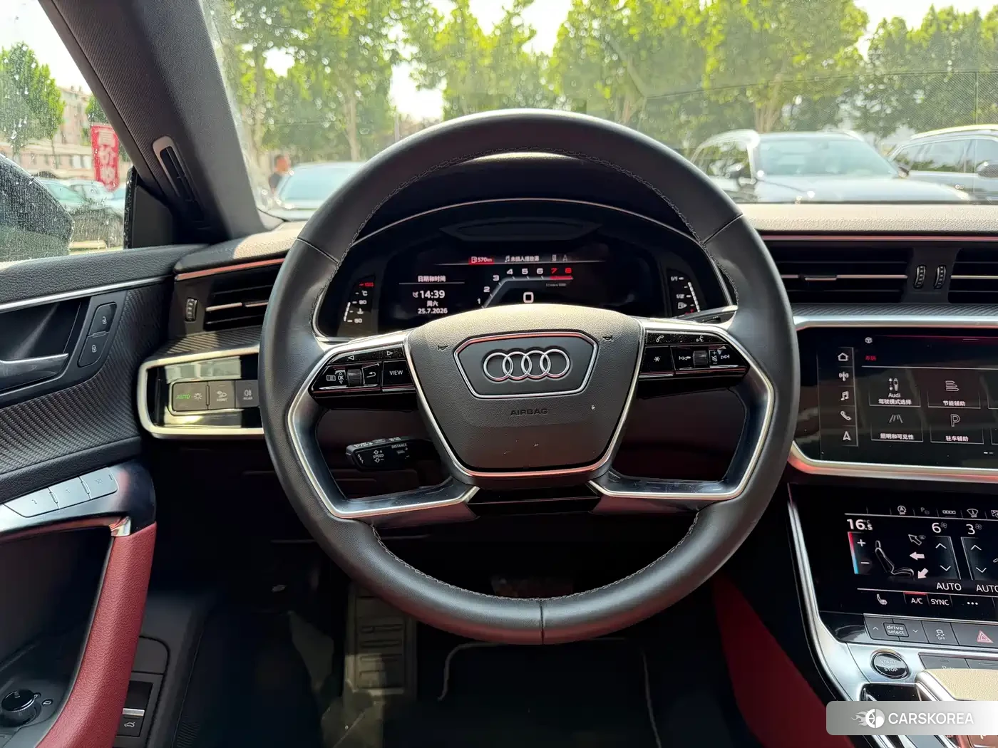 Audi A7L id 4628429 из Китая 9