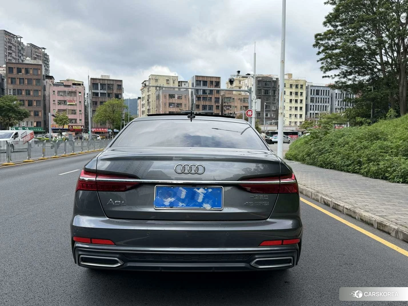 Audi A6L 2021 Темно-серый из Китая, фото 3
