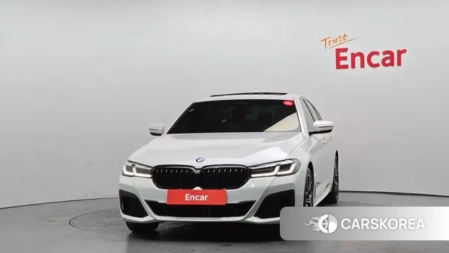 BMW 5 Series (G30) id 3518991 из Кореи 13