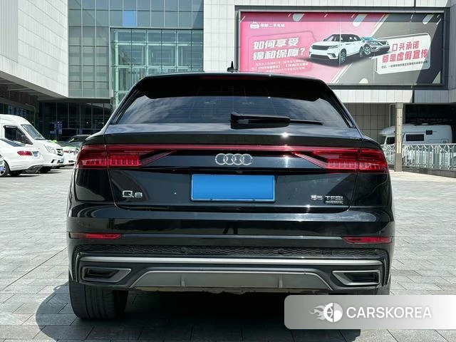 Audi Q8 2022 Черный из Китая, фото 3