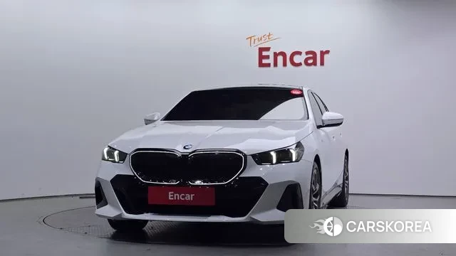 BMW 5 Series (G60) id 3467052 из Кореи 13