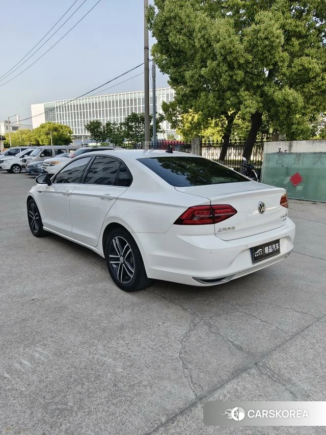 Volkswagen Lingdu 2021 Белый из Китая, фото 3