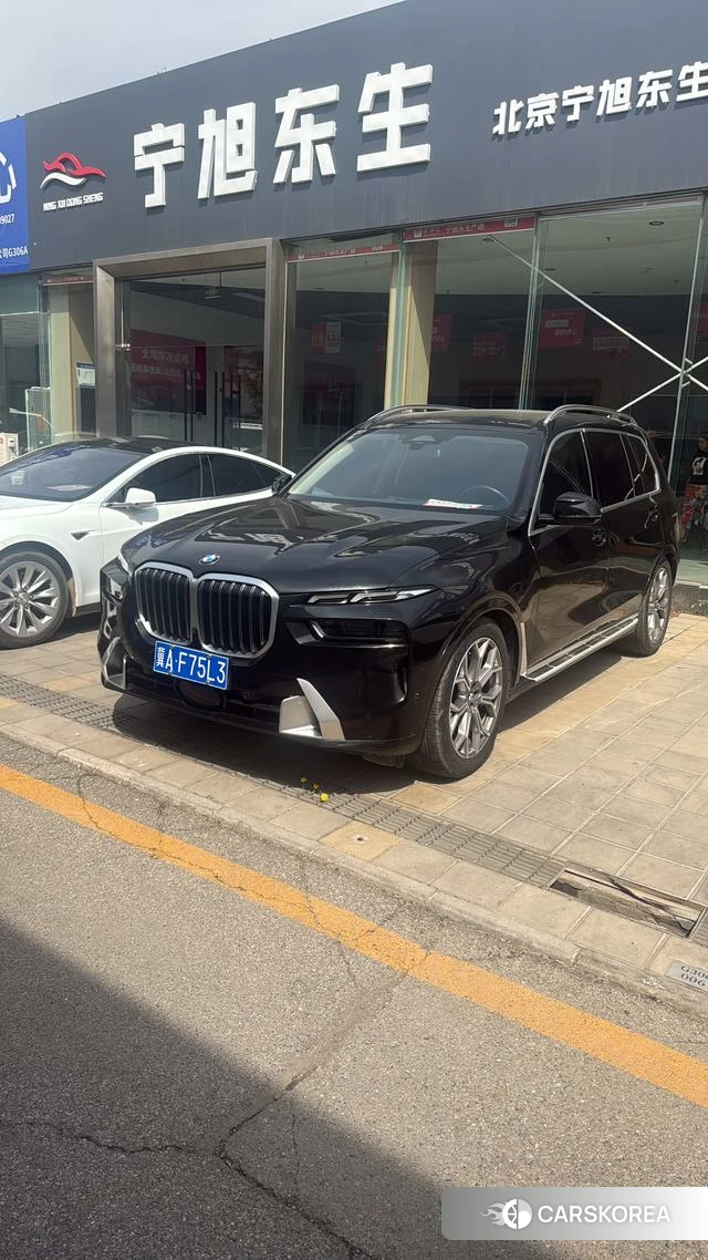 BMW X7 2023 Черный из Китая, фото 5