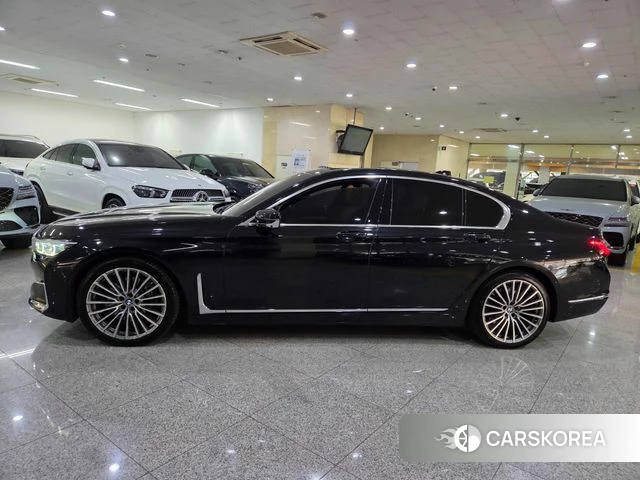 BMW 7 Series (G11) id 3799576 из Кореи 13