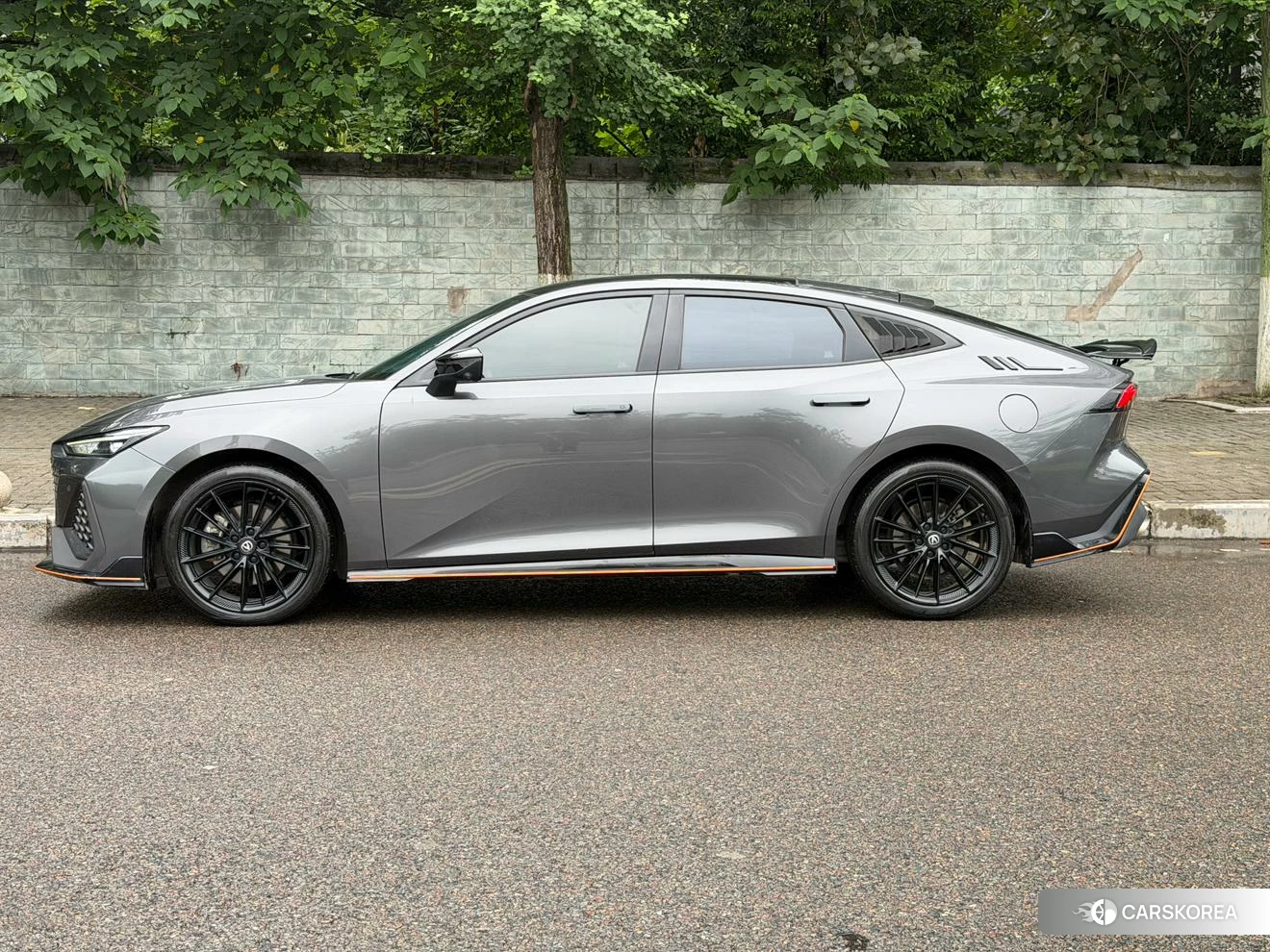 Chang'an UNI-V 2022 Темно-серый из Китая, фото 3