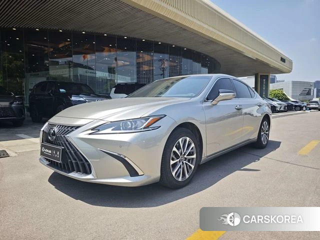 Lexus ES id 4334745 из Китая 10