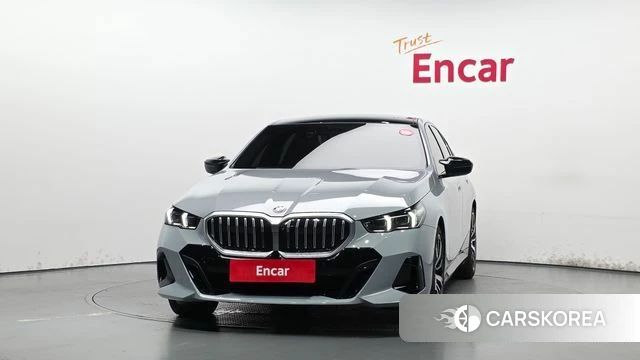 BMW 5 Series (G60) id 4515758 из Кореи 23