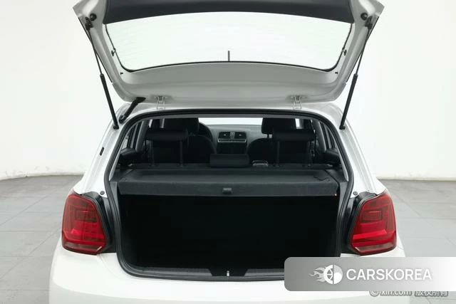 Volkswagen Polo id 4210598 из Китая 17