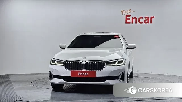 BMW 5 Series (G30) id 3646422 из Кореи 13