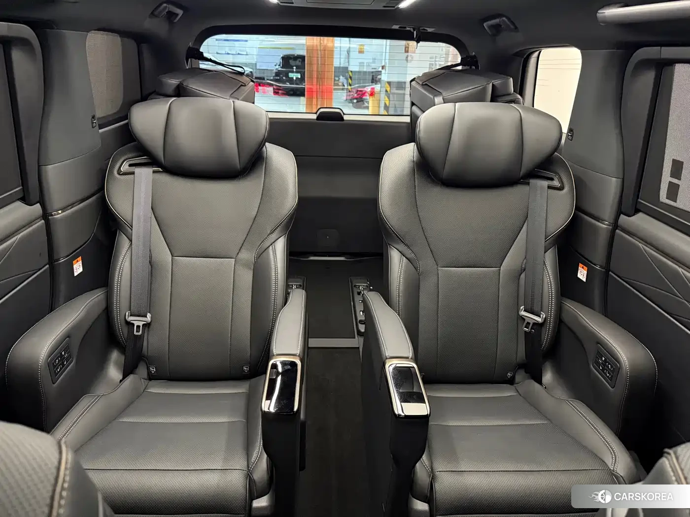 Toyota Elfa id 4622518 из Китая 9