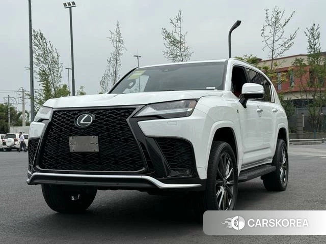 Lexus LX id 4329109 из Китая 16