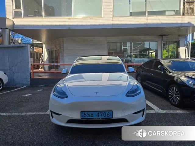 Tesla Model Y 2023 Белый из Кореи, фото 3