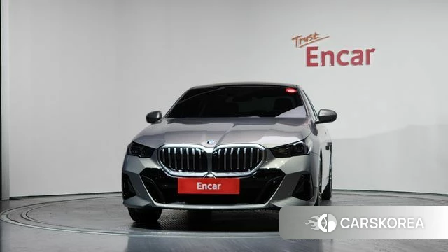 BMW 5 Series (G60) id 3921531 из Кореи 13