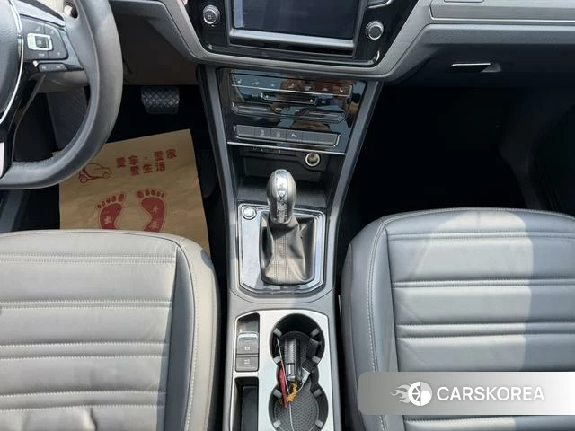 Volkswagen Touran L id 4208713 из Китая 11