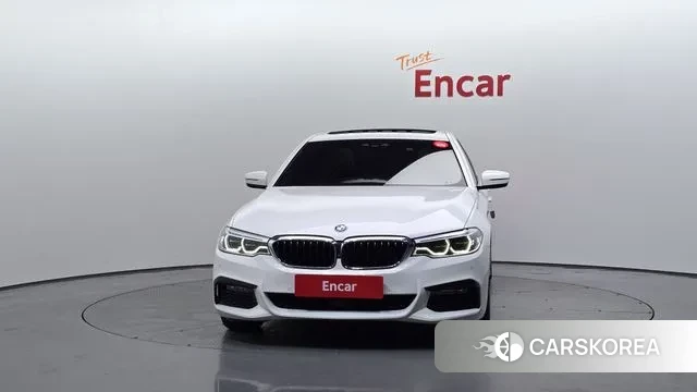 BMW 5 Series (G30) id 3018472 из Кореи 13