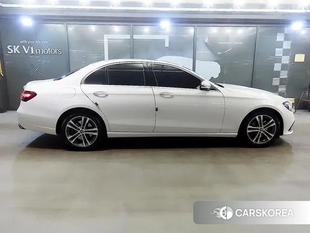 Mercedes-Benz E-Class W213 id 3707546 из Кореи 13