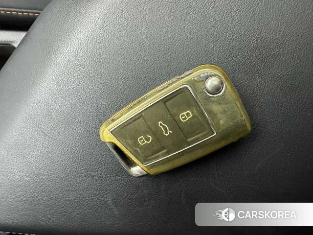 Volkswagen Bora id 4258581 из Китая 21