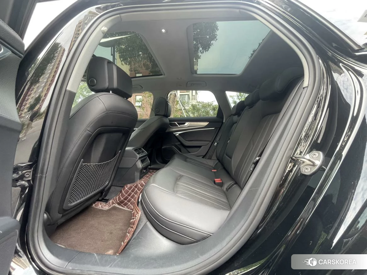 Audi A6 (import) 2022 Черный из Китая, фото 3