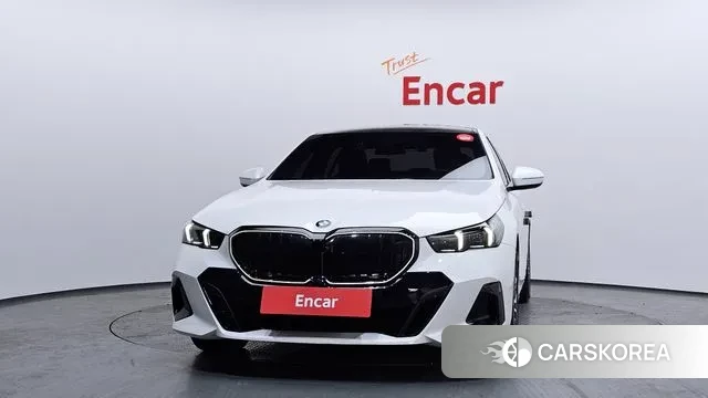 BMW 5 Series (G60) id 3648967 из Кореи 13