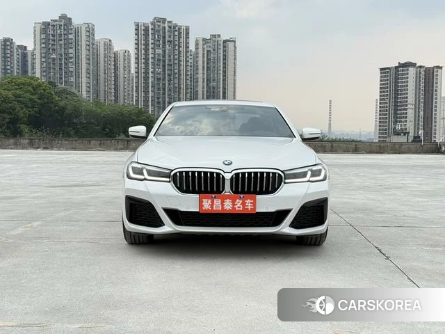BMW 5 series 2021 Белый из Китая, фото 3