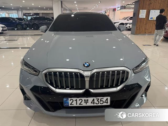BMW 5 Series (G60) id 4266220 из Кореи 8