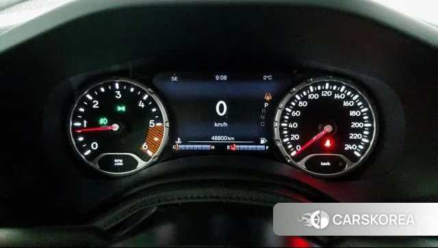 Jeep Renegade id 3705884 из Кореи 13