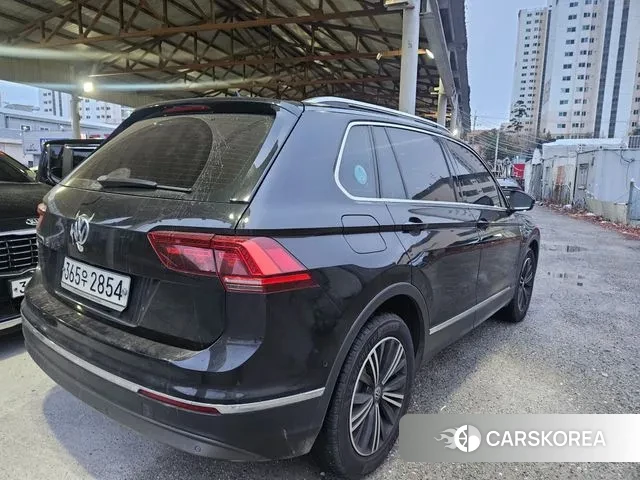 Volkswagen Tiguan second Generation 2020 Черный из Кореи, фото 4