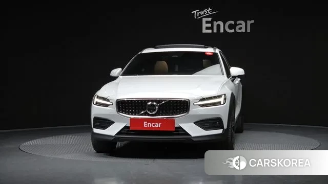 Volvo V60 Cross-Country 2nd Generation id 3685131 из Кореи 13
