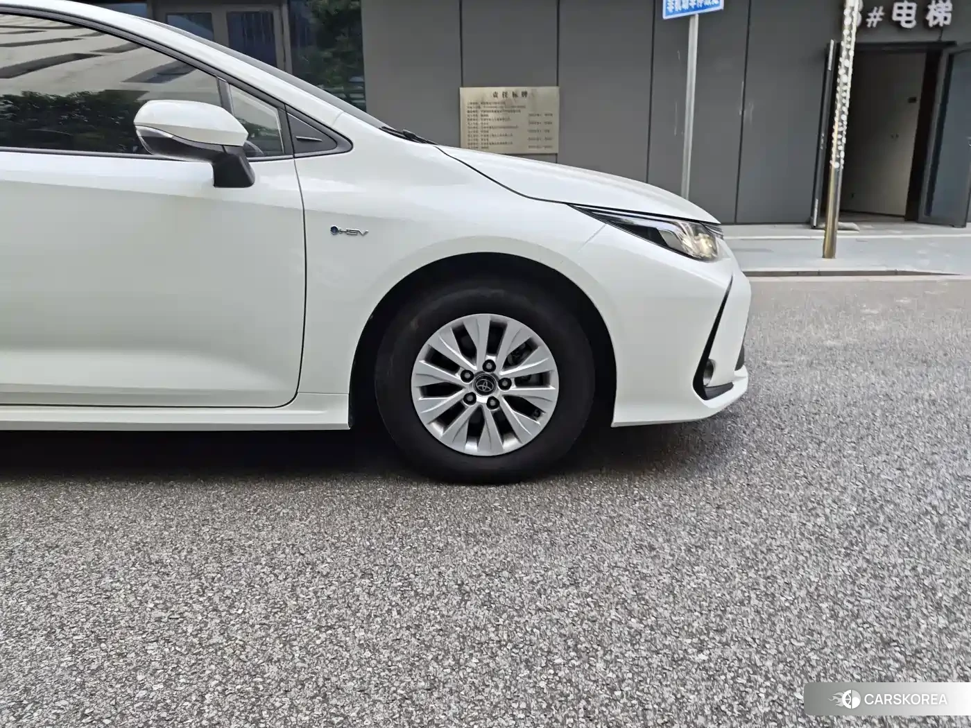 Toyota Corolla id 4649387 из Китая 11