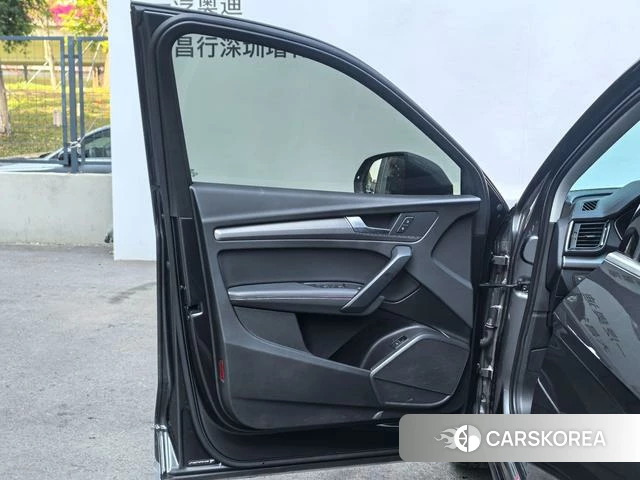 Audi Q5L id 4227324 из Китая 16