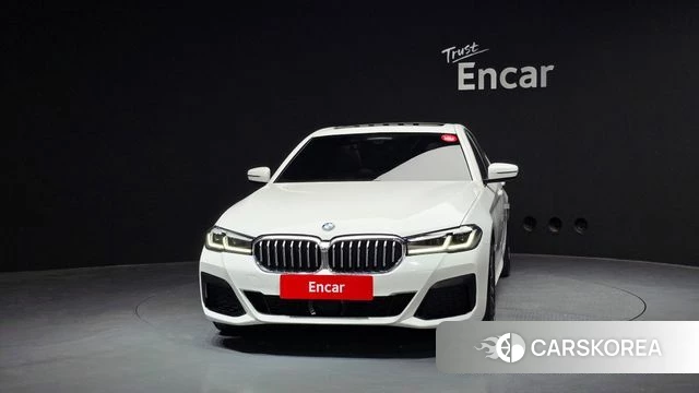 BMW 5 Series (G30) id 4243947 из Кореи 23