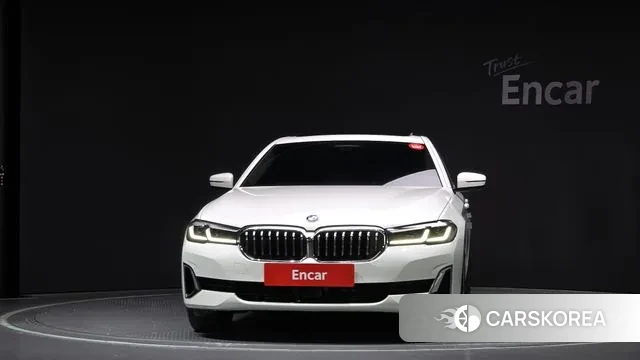 BMW 5 Series (G30) id 3300421 из Кореи 13