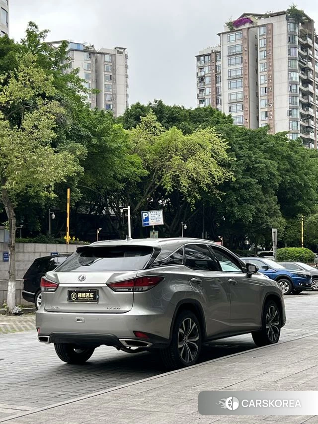 Lexus RX 2022 Серебристо-серый из Китая, фото 6