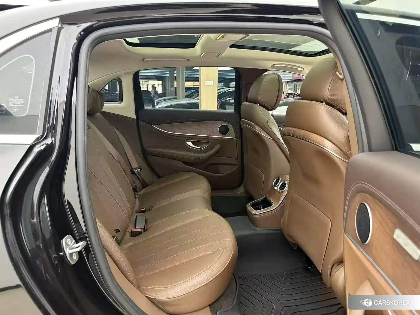 Mercedes-Benz E-Class 2022 Черный из Китая, фото 3