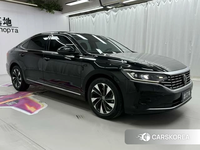 Volkswagen Passat 2023 Черный из Китая, фото 3