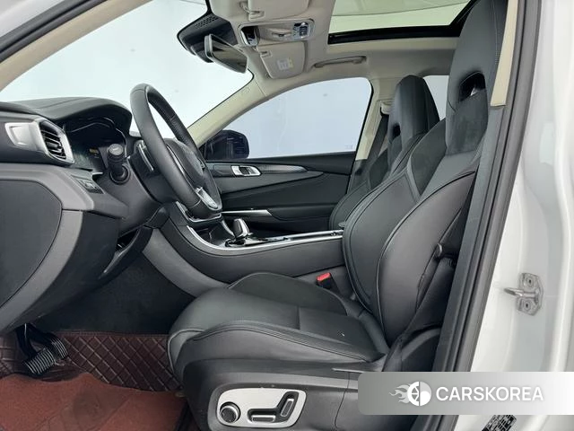 Lynk 01 EM-P 2019 Белый из Китая, фото 3