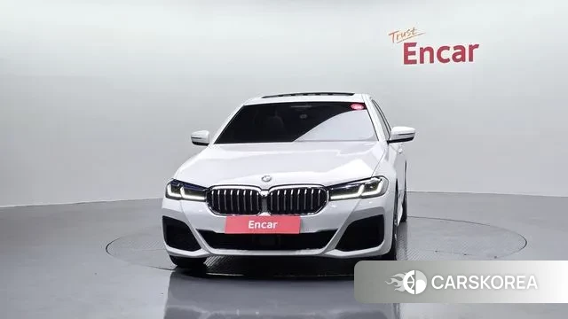 BMW 5 Series (G30) id 3740339 из Кореи 13