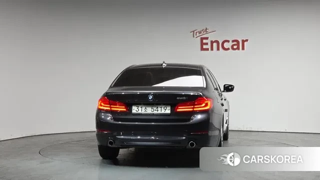 BMW 5 Series (G30) id 3748093 из Кореи 13