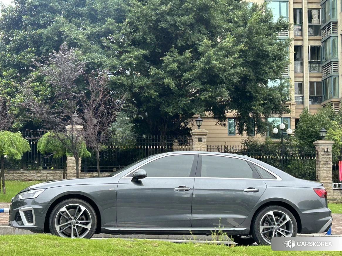 Audi A4L id 4512442 из Китая 14