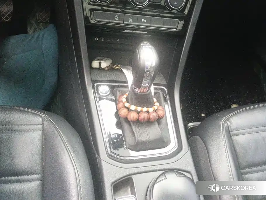 Volkswagen Touran id 4577689 из Китая 9