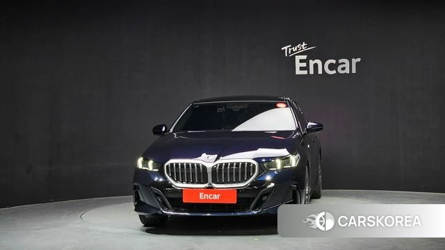 BMW 5 Series (G60) id 4248356 из Кореи 23