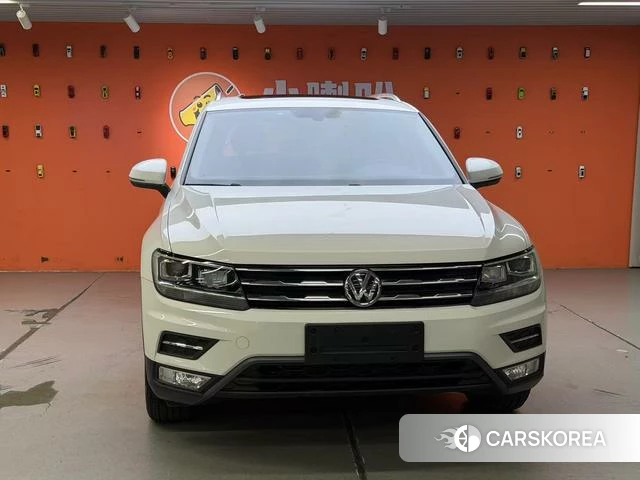 Volkswagen Tiguan L id 4253523 из Китая 8
