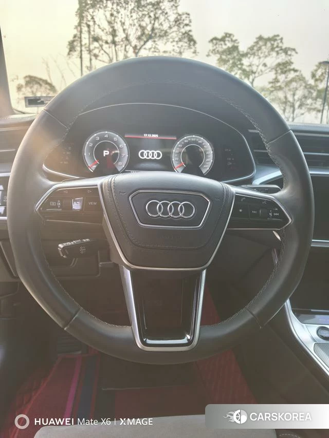 Audi A6L id 3908192 из Китая 9